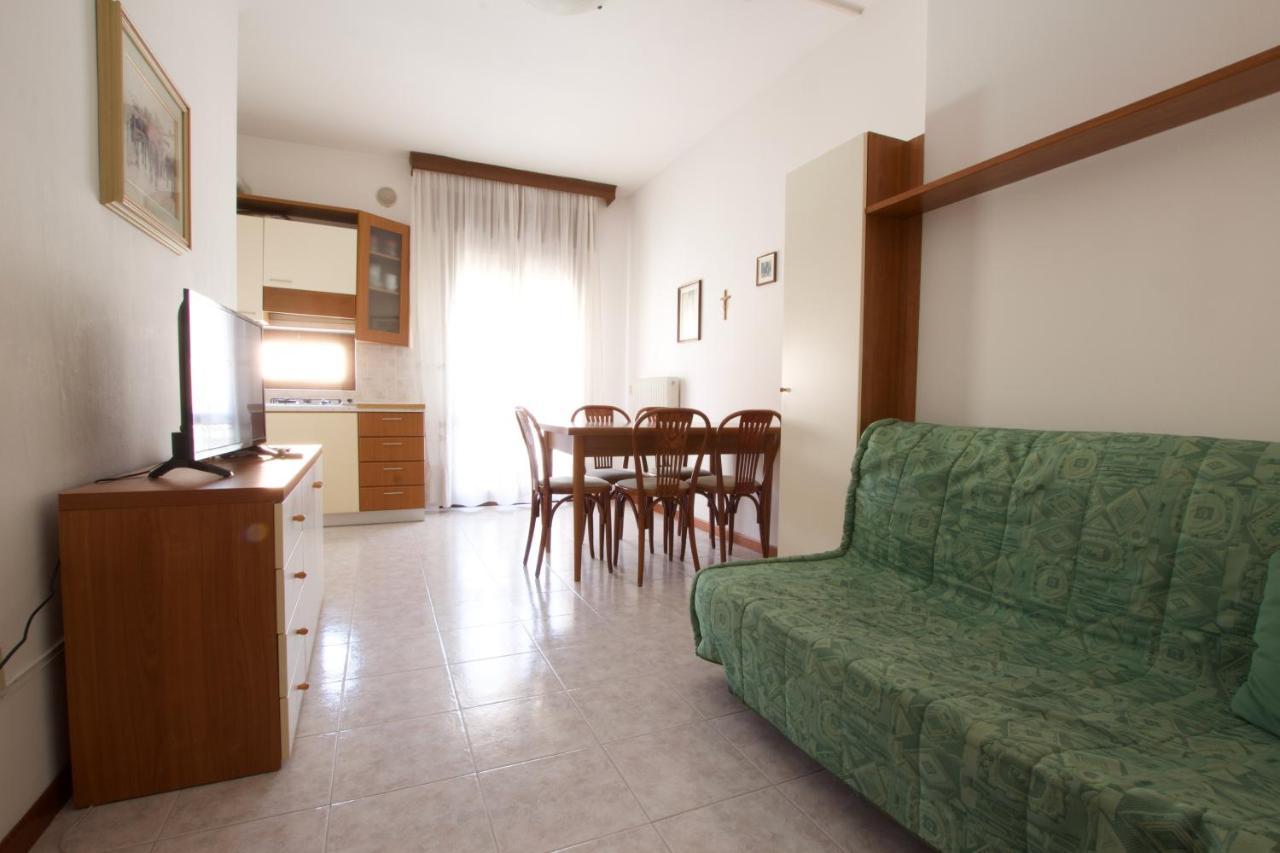 Residence Madrid Jesolo Extérieur photo